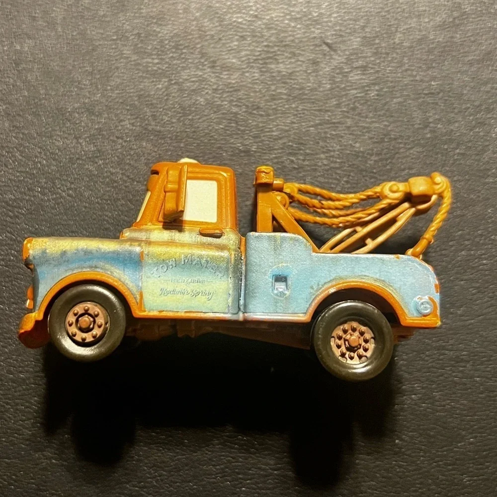 Disney Pixar Cars Tow Mater Tow Truck Brown Die Cast Toy Car Vehicle